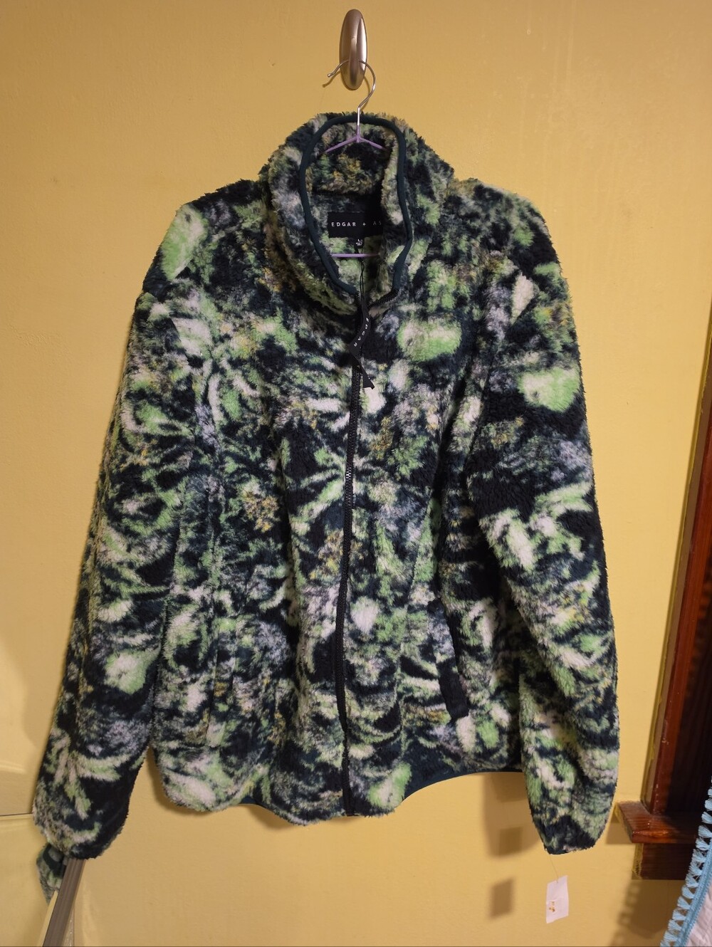 NWT Edgar + Ash Mens Size Large Green Abstract Camo Print Full Zip Sherpa Jacket